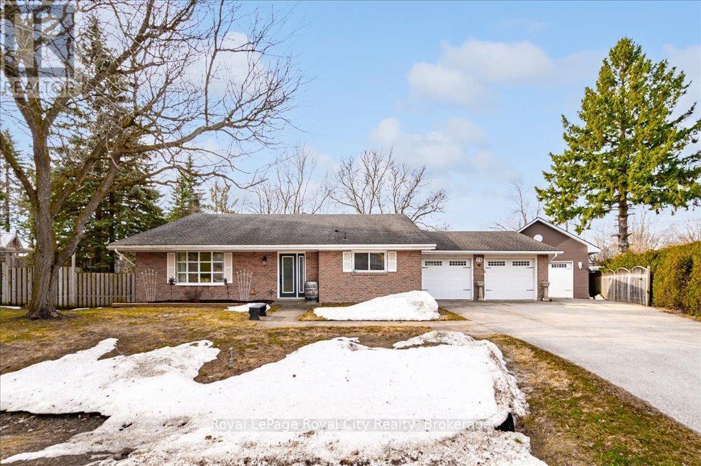 












15 WELLINGTON DRIVE

,
Centre Wellington (Elora/Salem),




Ontario
N0B1S0


