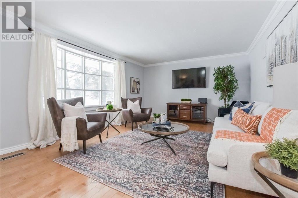 












15 WELLINGTON DRIVE

,
Centre Wellington (Elora/Salem),




Ontario
N0B1S0

