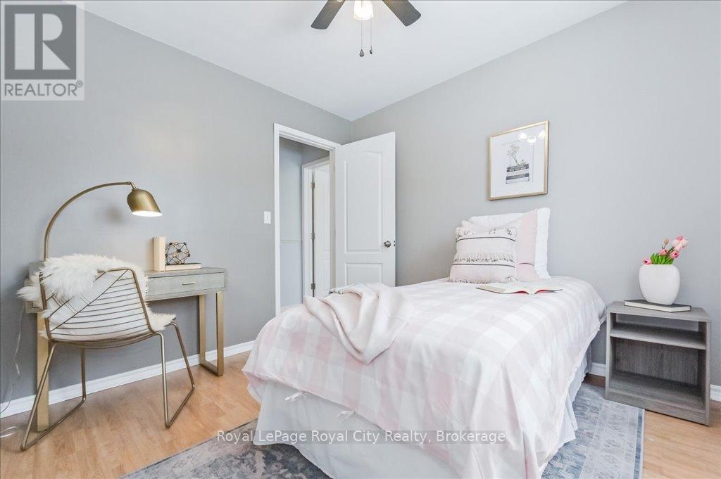












15 WELLINGTON DRIVE

,
Centre Wellington (Elora/Salem),




Ontario
N0B1S0

