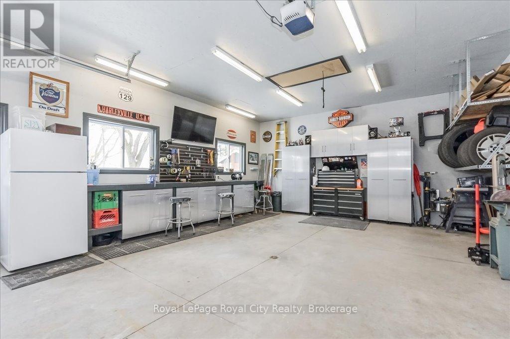 












15 WELLINGTON DRIVE

,
Centre Wellington (Elora/Salem),




Ontario
N0B1S0

