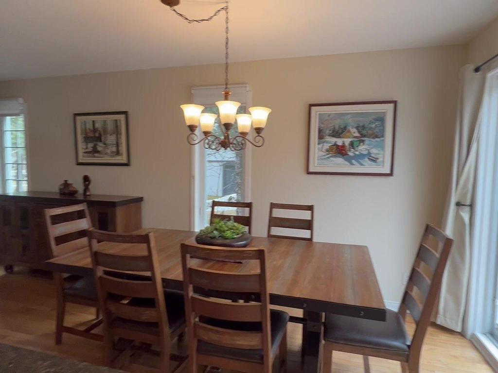 









124


Ch. du Boisé-Ryan

,
Mont-Tremblant,




QC
J8E1S2

