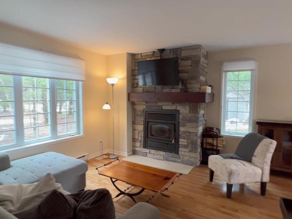 









124


Ch. du Boisé-Ryan

,
Mont-Tremblant,




QC
J8E1S2

