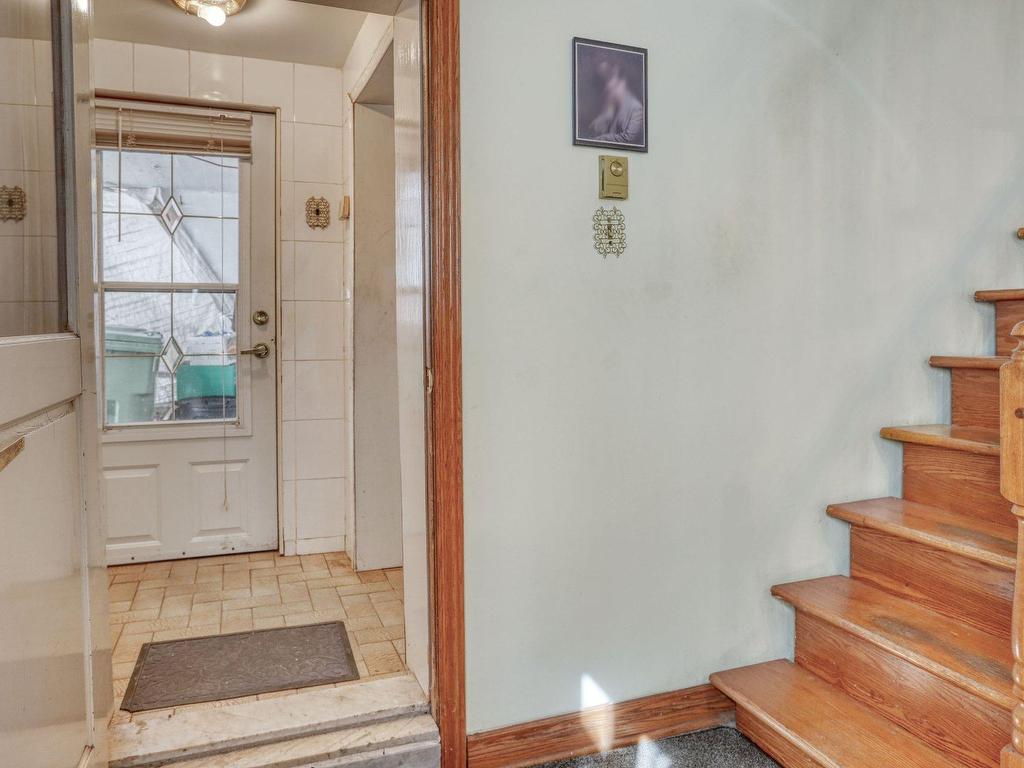 









7375

 - 7377


Rue Follereau

,
Montréal (Saint-Léonard),




QC
H1S2L3

