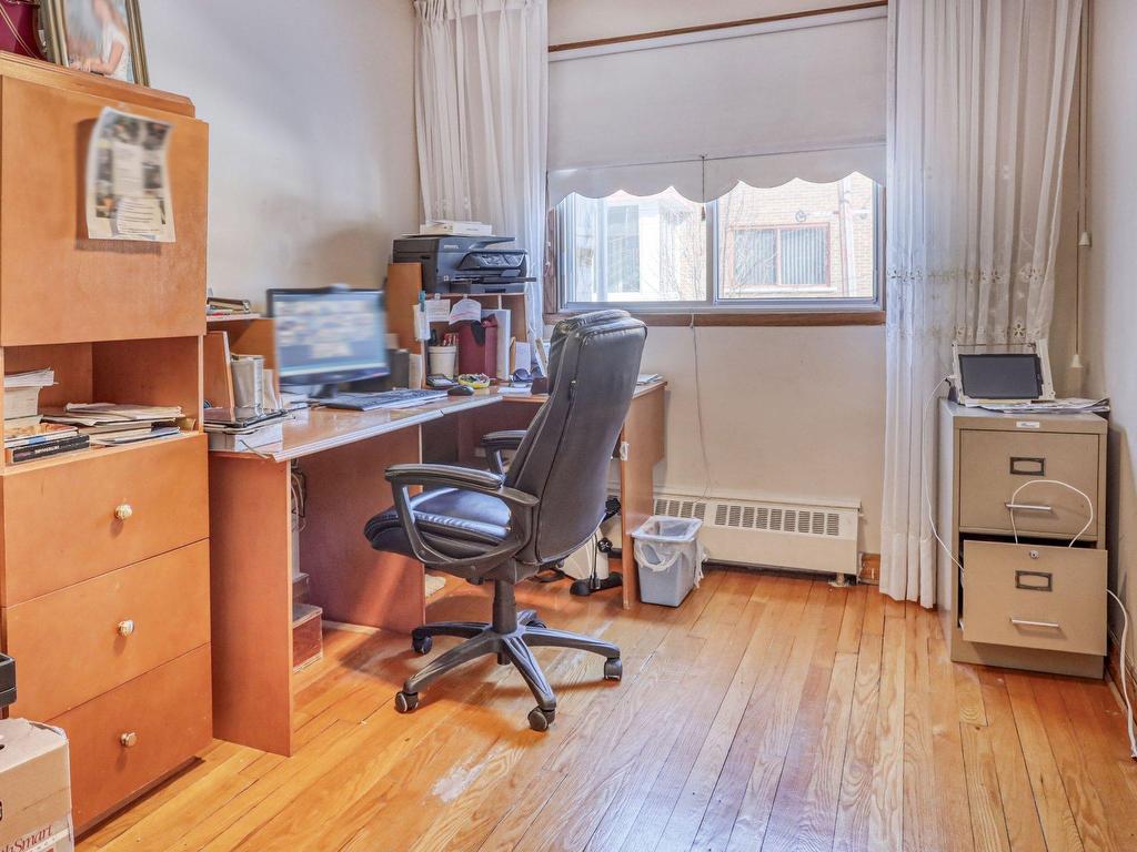 









7375

 - 7377


Rue Follereau

,
Montréal (Saint-Léonard),




QC
H1S2L3

