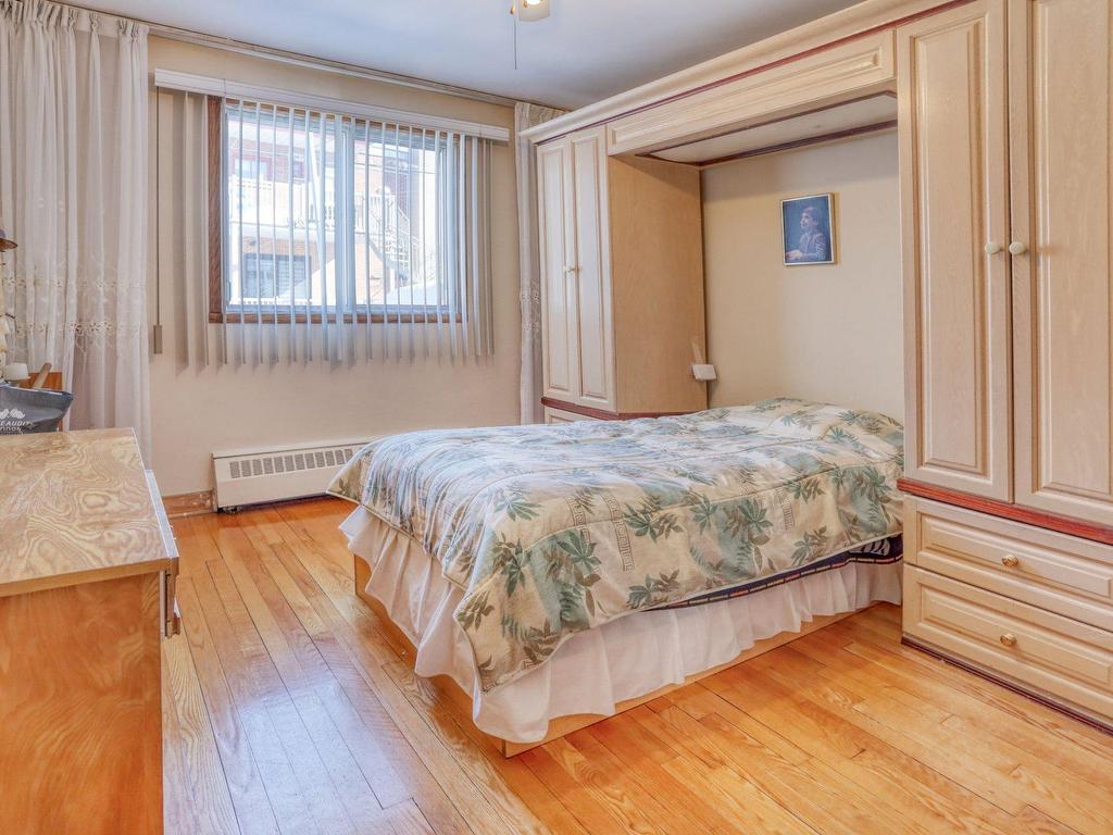 









7375

 - 7377


Rue Follereau

,
Montréal (Saint-Léonard),




QC
H1S2L3

