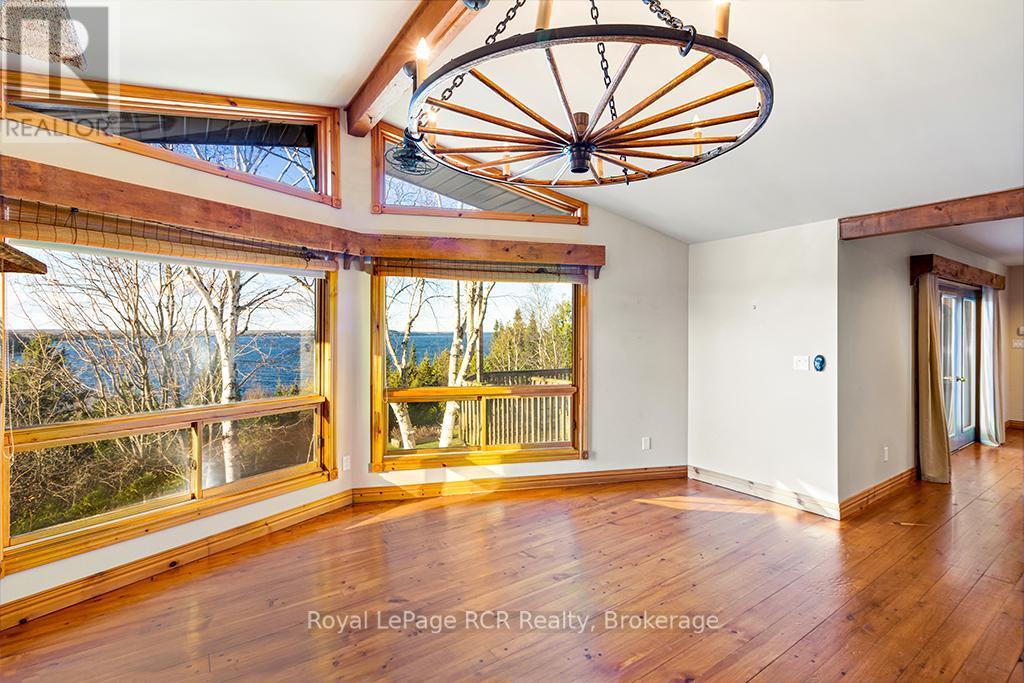 












92 MOORE STREET

,
Northern Bruce Peninsula,




Ontario
N0H1W0

