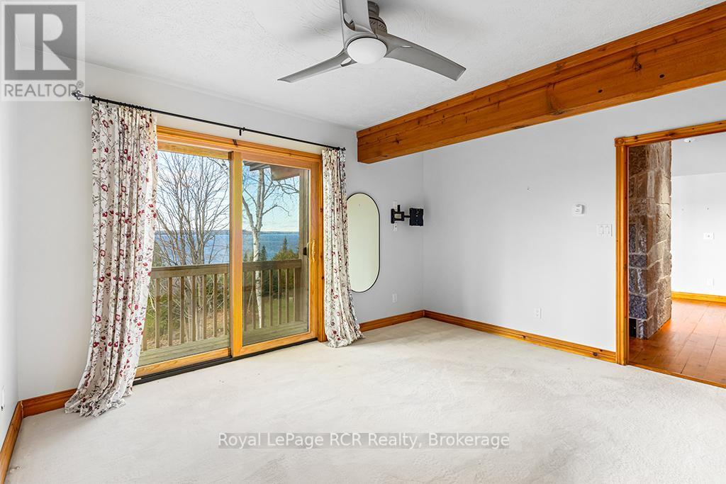 












92 MOORE STREET

,
Northern Bruce Peninsula,




Ontario
N0H1W0

