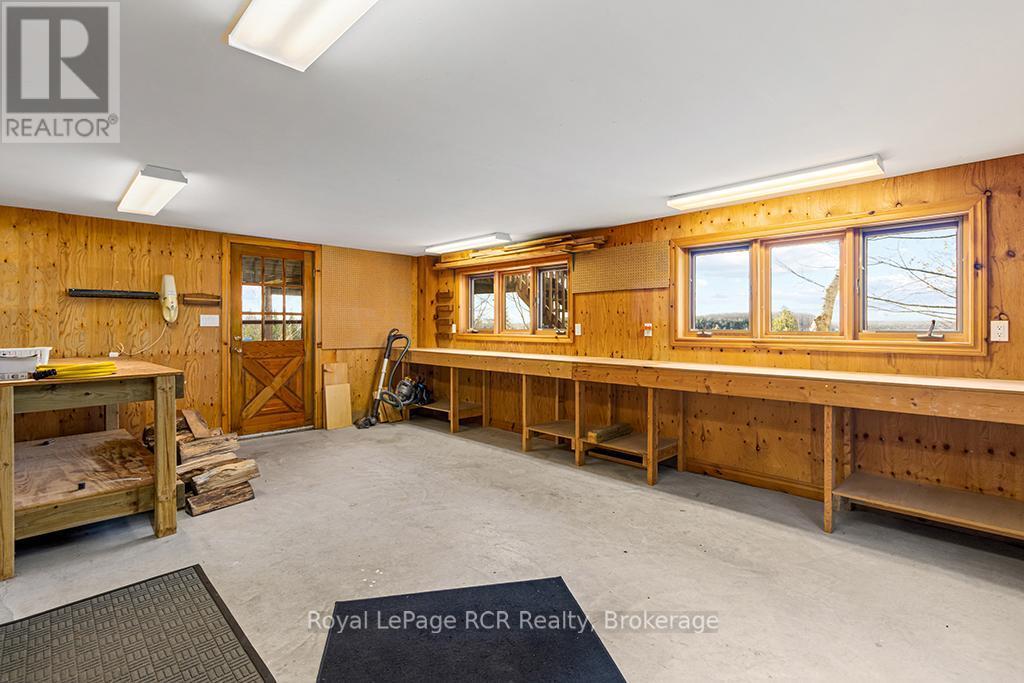 












92 MOORE STREET

,
Northern Bruce Peninsula,




Ontario
N0H1W0

