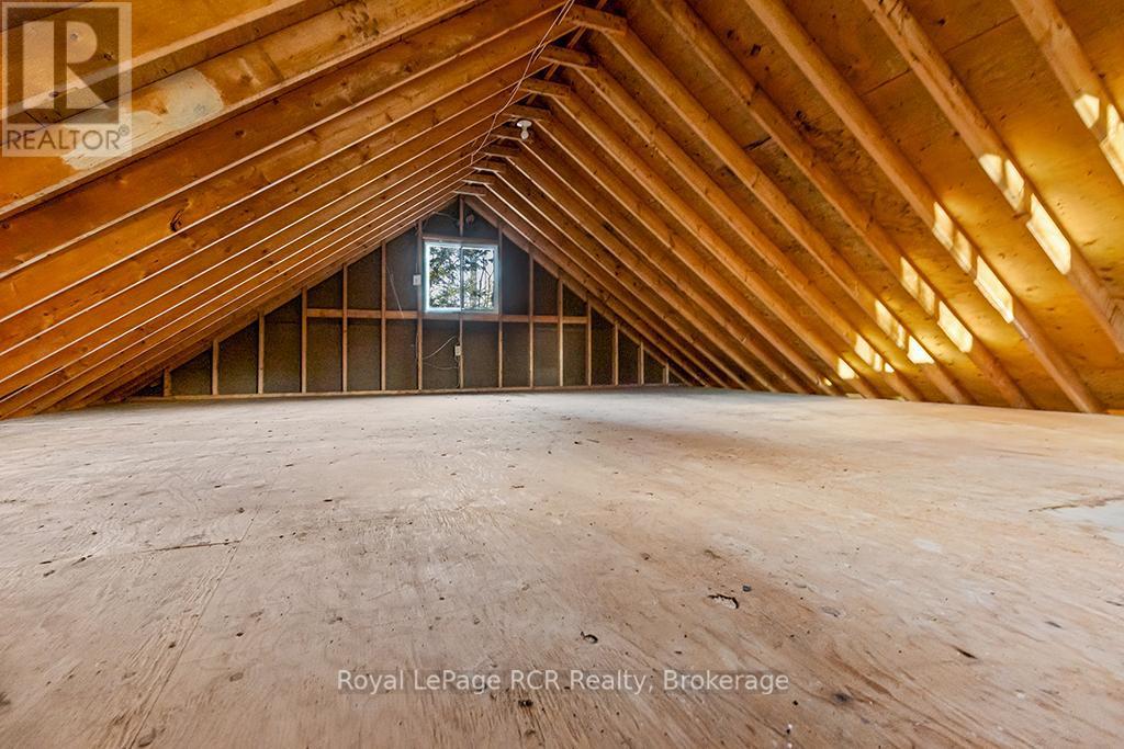 












92 MOORE STREET

,
Northern Bruce Peninsula,




Ontario
N0H1W0

