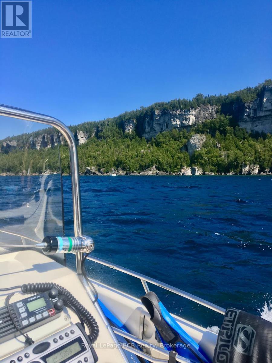 












92 MOORE STREET

,
Northern Bruce Peninsula,




Ontario
N0H1W0

