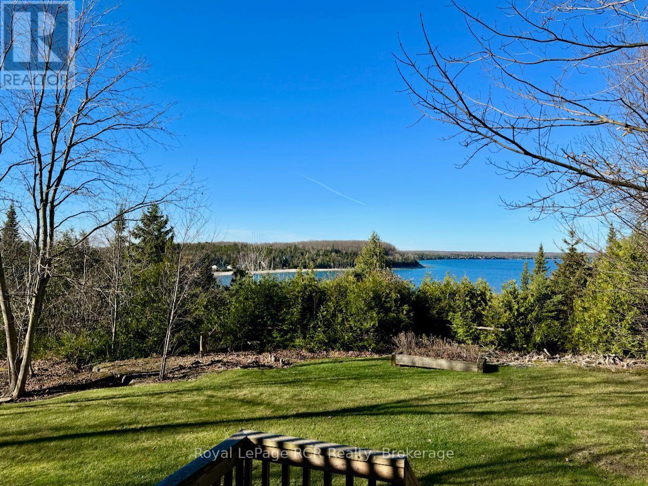 












92 MOORE STREET

,
Northern Bruce Peninsula,




Ontario
N0H1W0


