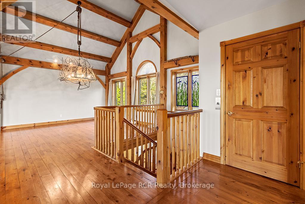 












92 MOORE STREET

,
Northern Bruce Peninsula,




Ontario
N0H1W0

