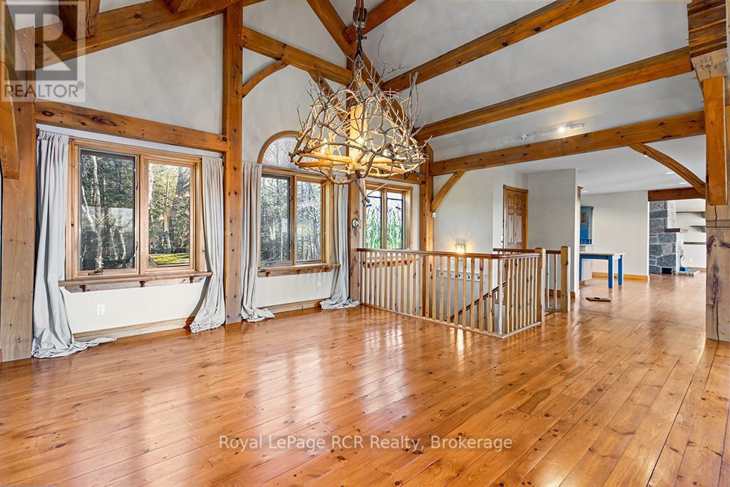 












92 MOORE STREET

,
Northern Bruce Peninsula,




Ontario
N0H1W0

