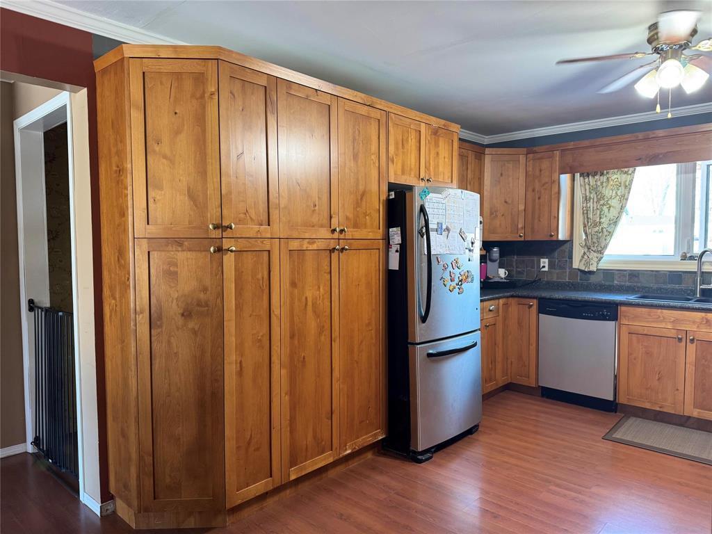 












461 Galt Street

,
Virden,




Manitoba
R0M2C0

