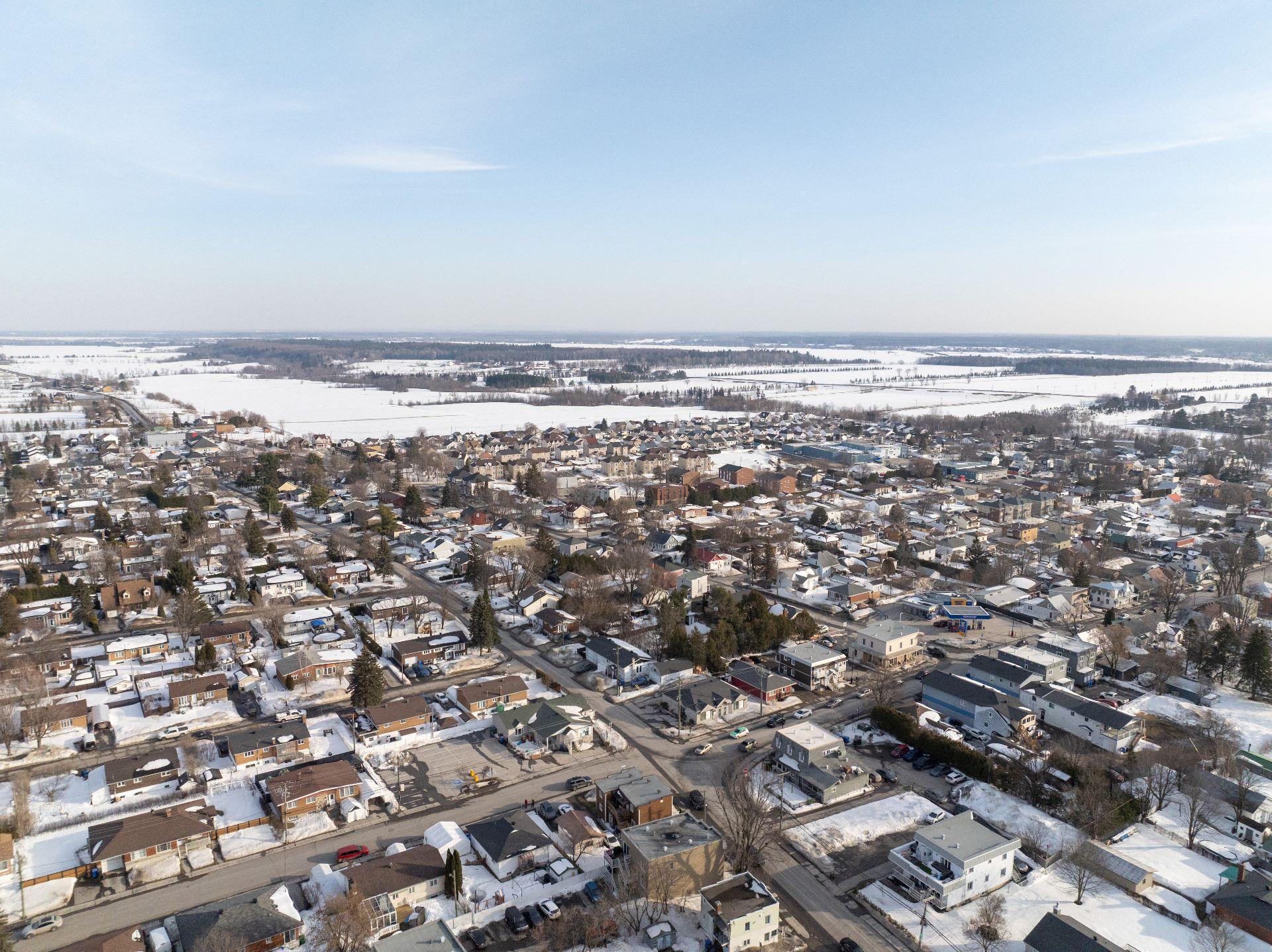 









400


Boul. Ste-Anne

,
Sainte-Anne-des-Plaines,




QC
J5N3P5

