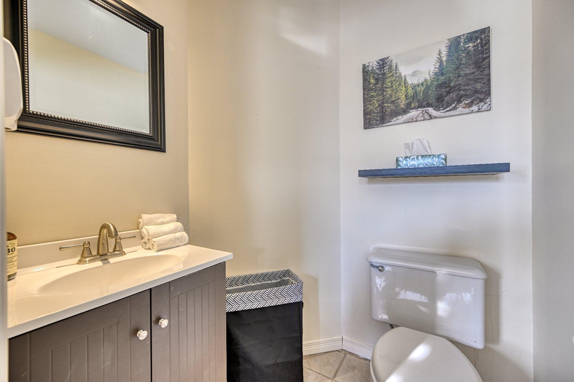 









400


Boul. Ste-Anne

,
Sainte-Anne-des-Plaines,




QC
J5N3P5

