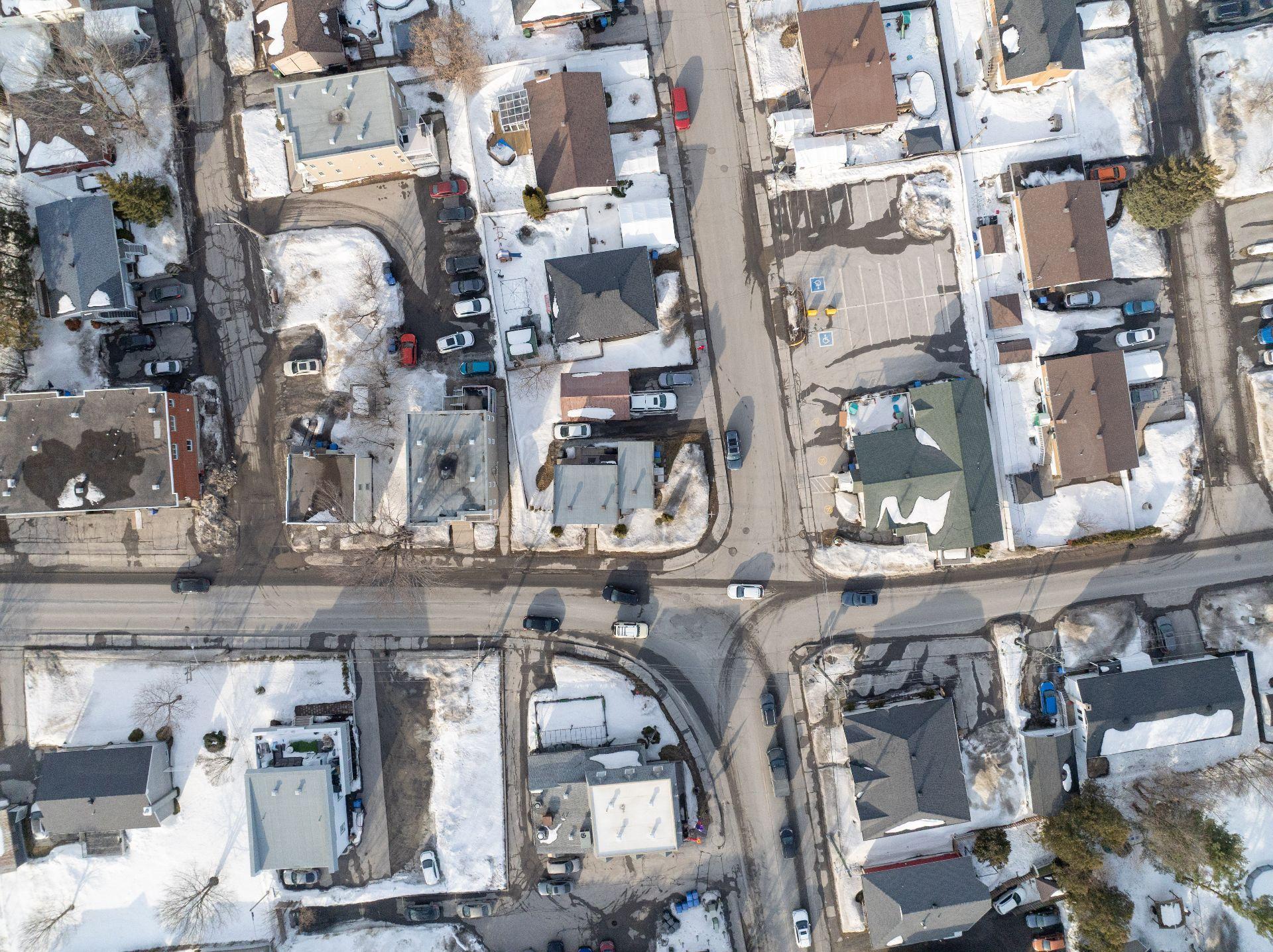 









400


Boul. Ste-Anne

,
Sainte-Anne-des-Plaines,




QC
J5N3P5

