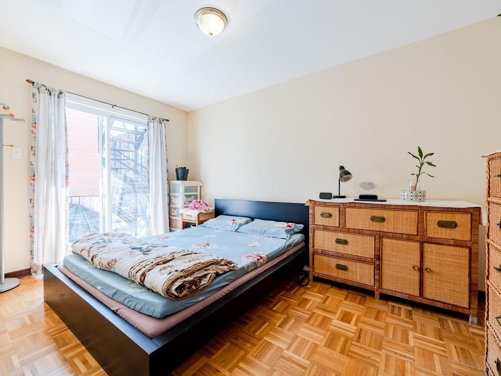 









3450


Rue St-Antoine O.

, 3,
Montréal (Le Sud-Ouest),




QC
H4C1A8


