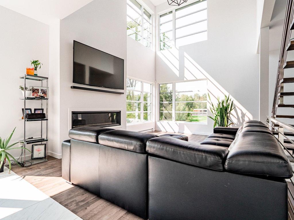 









3620


Rue de l'Albatros

,
Sherbrooke (Brompton/Rock Forest/Saint-Élie/Deauville),




QC
J1H0J3

