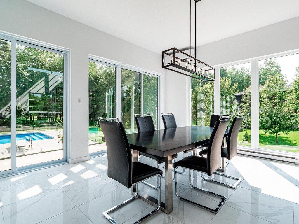 









3620


Rue de l'Albatros

,
Sherbrooke (Brompton/Rock Forest/Saint-Élie/Deauville),




QC
J1H0J3

