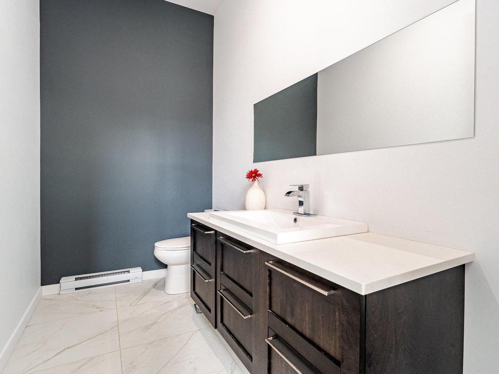 









3620


Rue de l'Albatros

,
Sherbrooke (Brompton/Rock Forest/Saint-Élie/Deauville),




QC
J1H0J3

