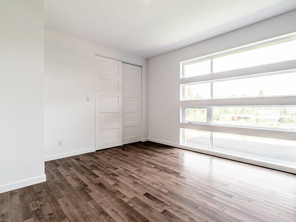 









3620


Rue de l'Albatros

,
Sherbrooke (Brompton/Rock Forest/Saint-Élie/Deauville),




QC
J1H0J3

