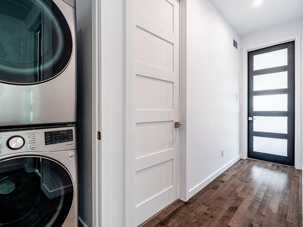 









3620


Rue de l'Albatros

,
Sherbrooke (Brompton/Rock Forest/Saint-Élie/Deauville),




QC
J1H0J3

