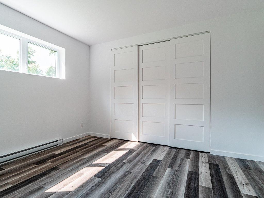 









3620


Rue de l'Albatros

,
Sherbrooke (Brompton/Rock Forest/Saint-Élie/Deauville),




QC
J1H0J3

