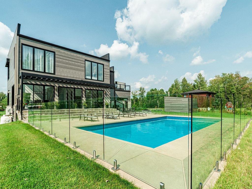 









3620


Rue de l'Albatros

,
Sherbrooke (Brompton/Rock Forest/Saint-Élie/Deauville),




QC
J1H0J3

