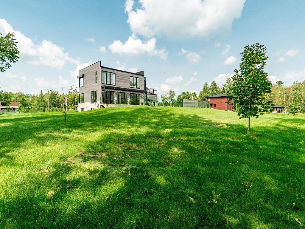 









3620


Rue de l'Albatros

,
Sherbrooke (Brompton/Rock Forest/Saint-Élie/Deauville),




QC
J1H0J3

