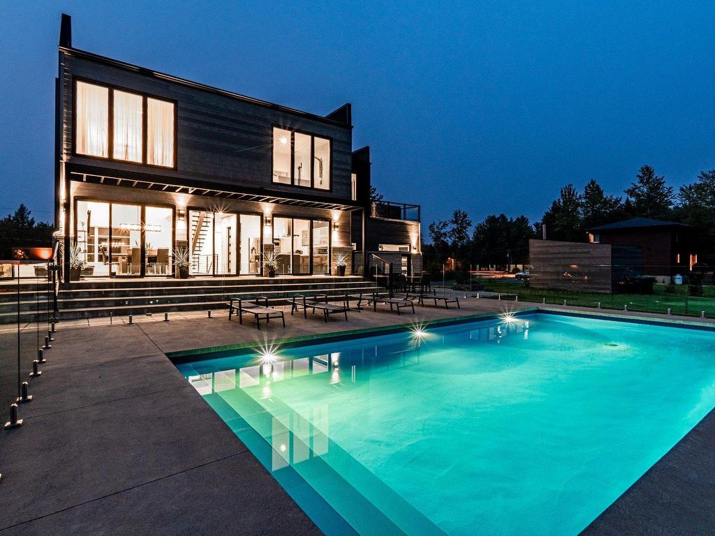 









3620


Rue de l'Albatros

,
Sherbrooke (Brompton/Rock Forest/Saint-Élie/Deauville),




QC
J1H0J3

