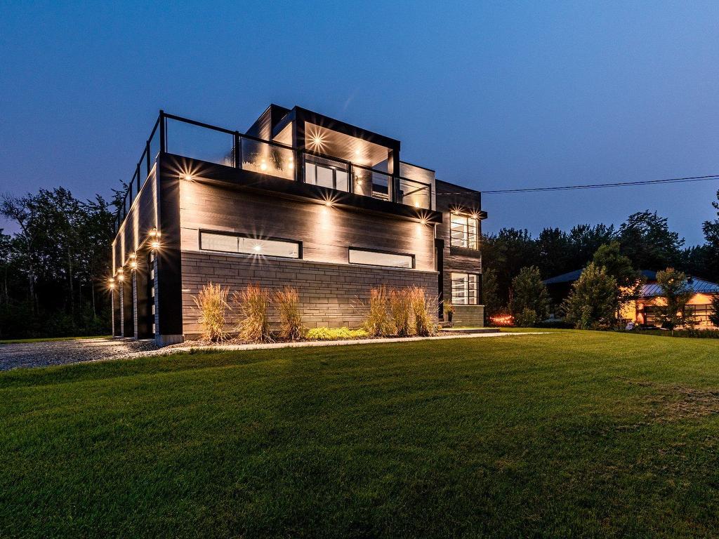 









3620


Rue de l'Albatros

,
Sherbrooke (Brompton/Rock Forest/Saint-Élie/Deauville),




QC
J1H0J3

