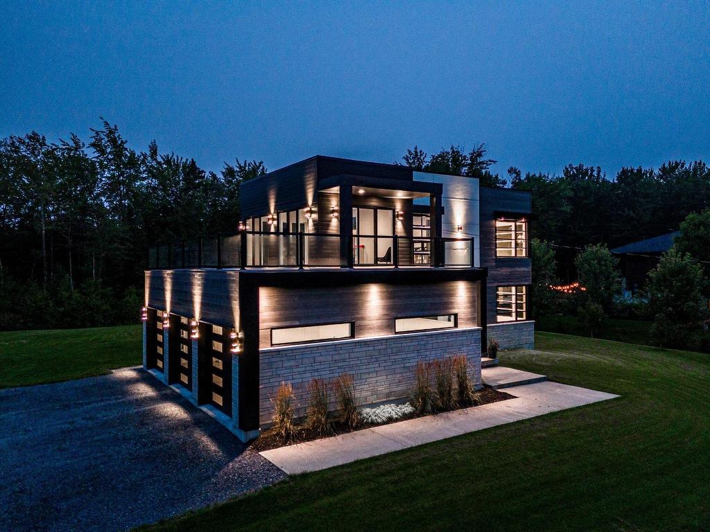 









3620


Rue de l'Albatros

,
Sherbrooke (Brompton/Rock Forest/Saint-Élie/Deauville),




QC
J1H0J3

