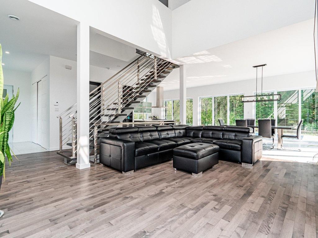









3620


Rue de l'Albatros

,
Sherbrooke (Brompton/Rock Forest/Saint-Élie/Deauville),




QC
J1H0J3

