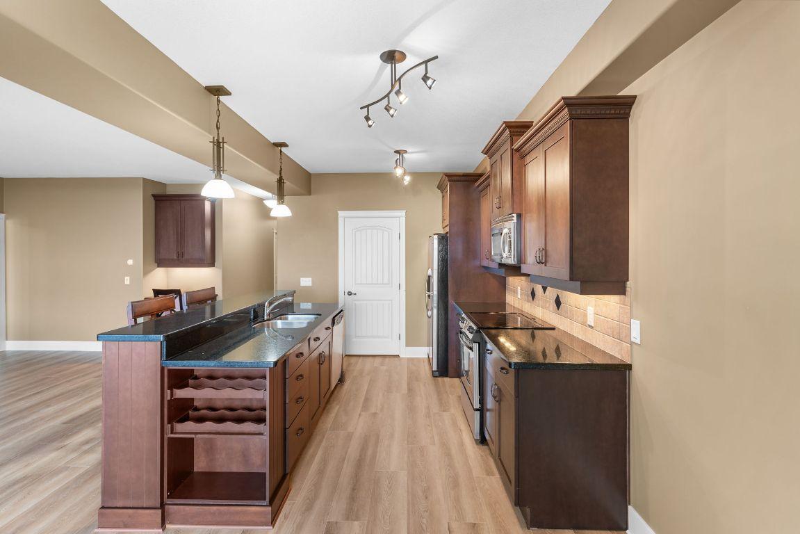 









4350


Ponderosa

Drive, 108,
Peachland,




BC
V0H 1X5

