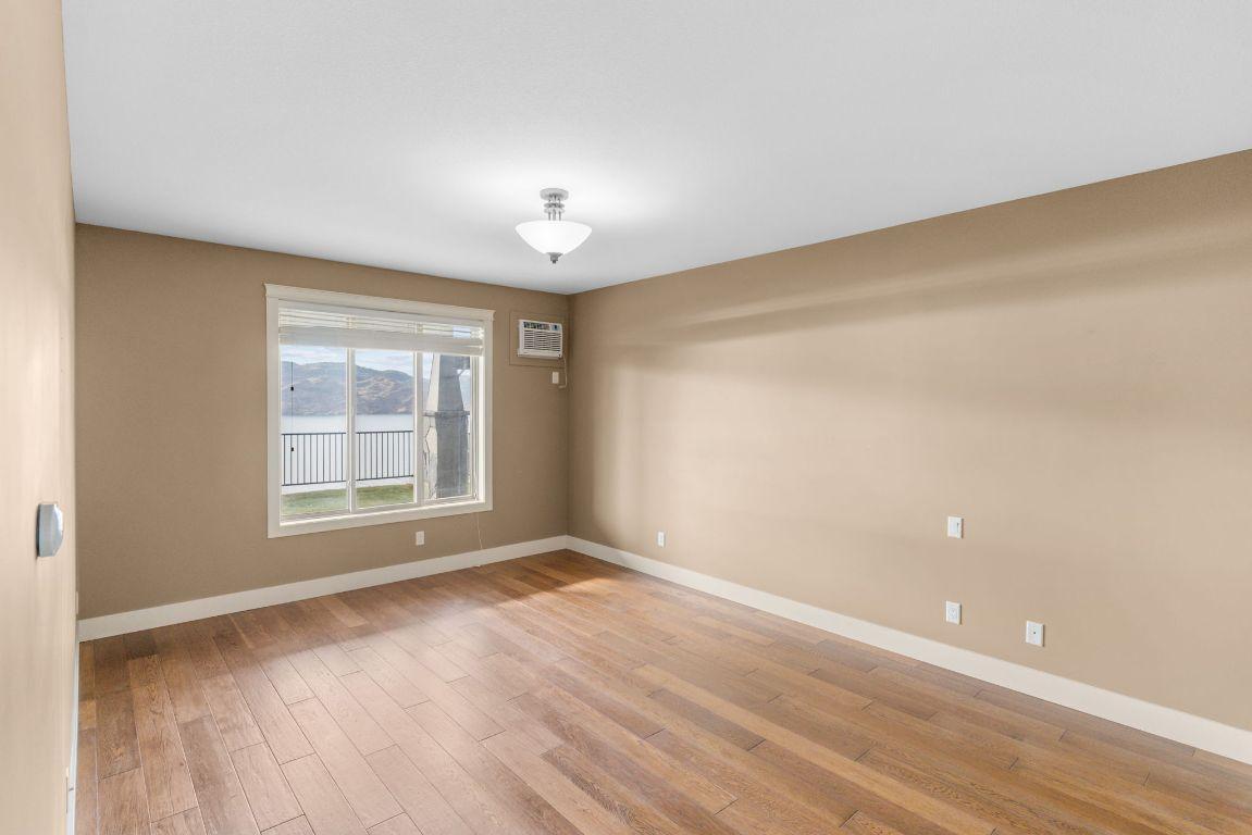 









4350


Ponderosa

Drive, 108,
Peachland,




BC
V0H 1X5

