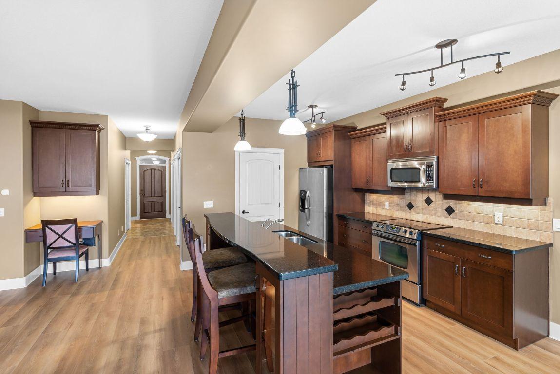 









4350


Ponderosa

Drive, 108,
Peachland,




BC
V0H 1X5

