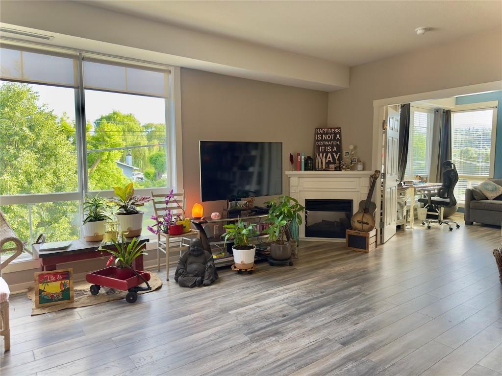 









3550


Woodsdale

Road, 206,
Lake Country,




BC
V4V 2P5


