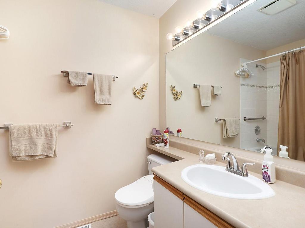









1755


Willemar

Ave, 3,
Courtenay,




BC
V9N 3M5

