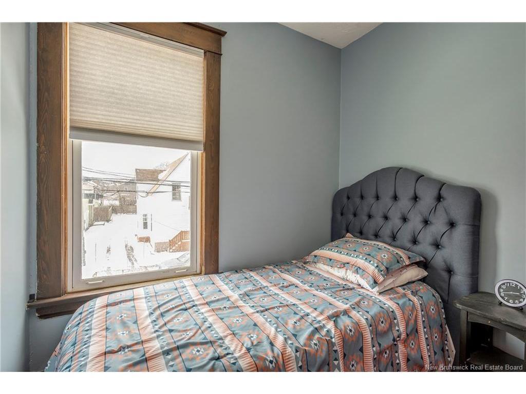 









425


Lutz

ST,
Moncton,




NB
E1C 5H2

