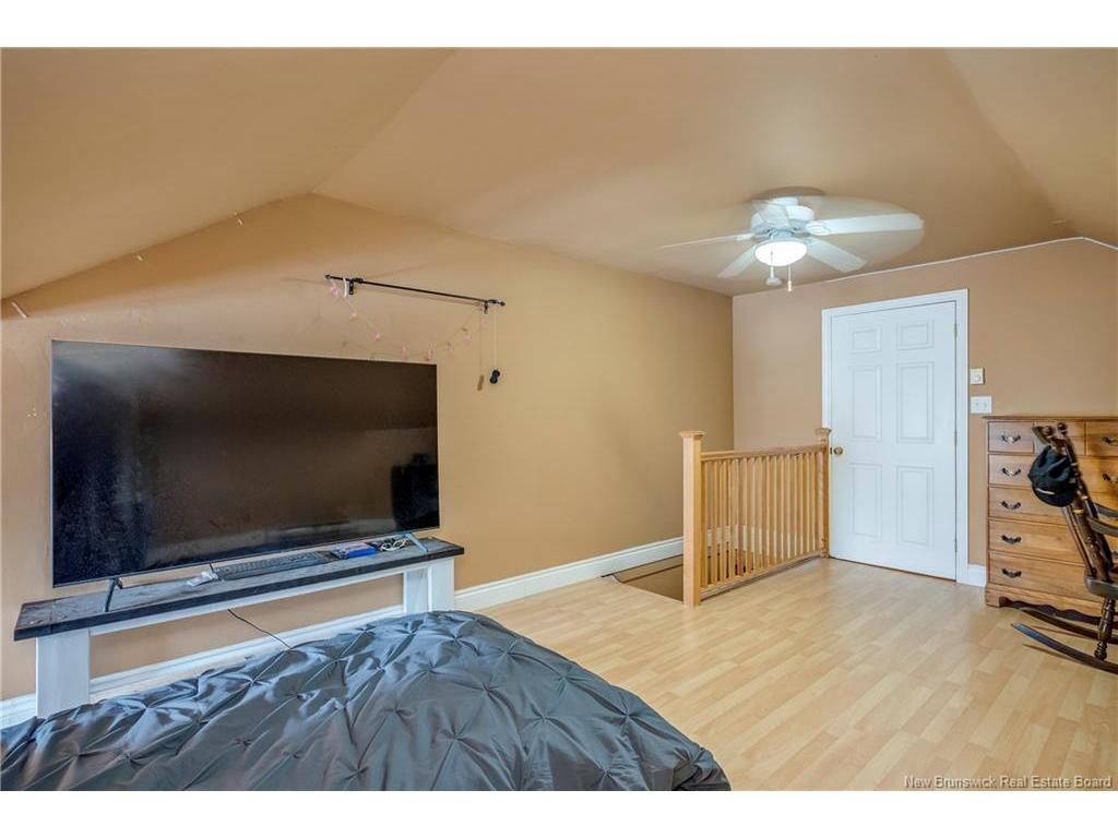 









425


Lutz

ST,
Moncton,




NB
E1C 5H2

