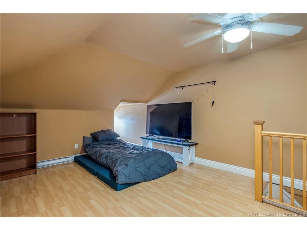 









425


Lutz

ST,
Moncton,




NB
E1C 5H2

