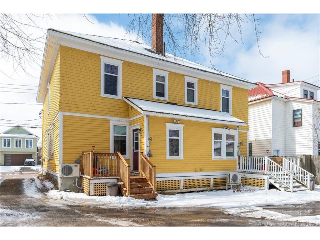 









425


Lutz

ST,
Moncton,




NB
E1C 5H2

