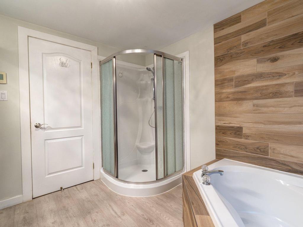 









3033


Rue des Émeraudes

, 202,
Saint-Hubert (Longueuil),




QC
J4T3T7


