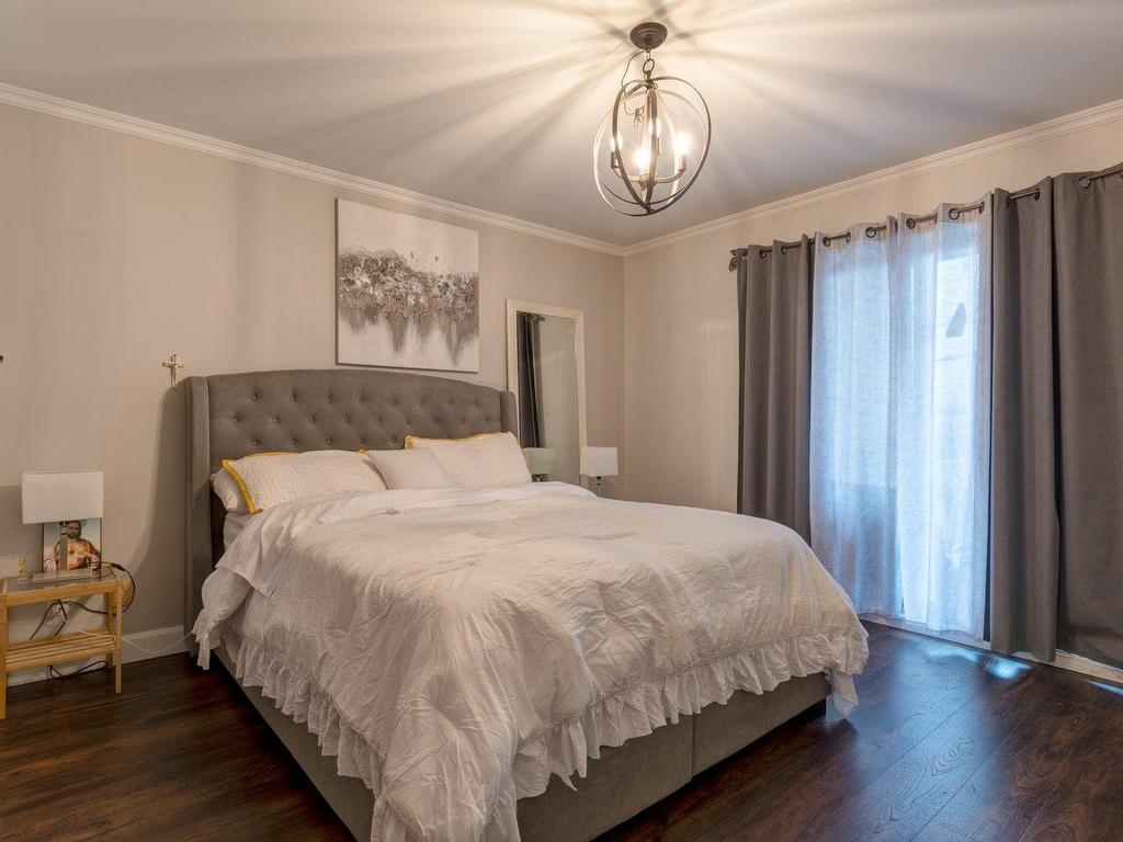 









3033


Rue des Émeraudes

, 202,
Saint-Hubert (Longueuil),




QC
J4T3T7

