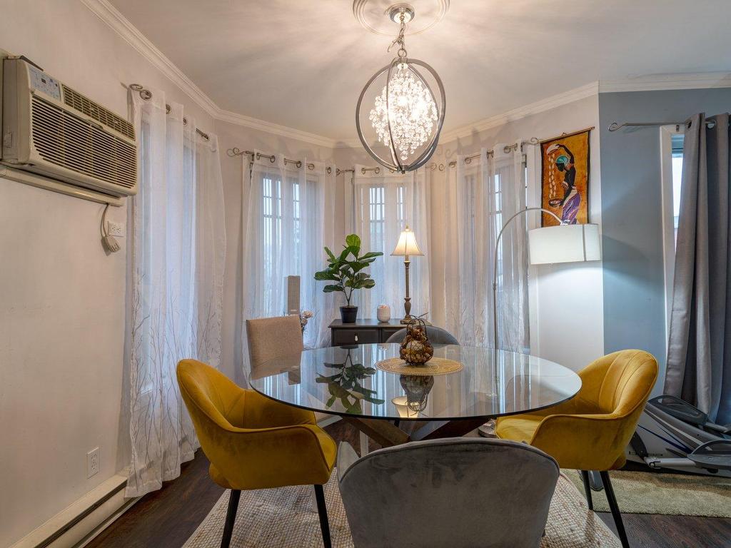 









3033


Rue des Émeraudes

, 202,
Saint-Hubert (Longueuil),




QC
J4T3T7

