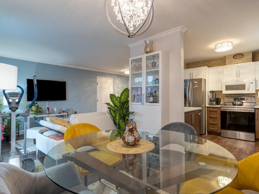 









3033


Rue des Émeraudes

, 202,
Saint-Hubert (Longueuil),




QC
J4T3T7

