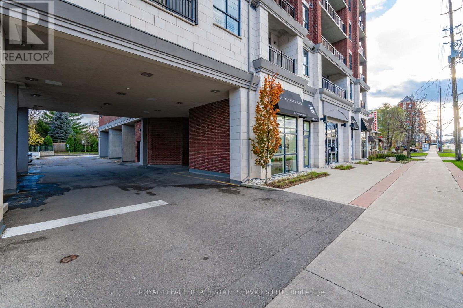












102 - 34 PLAINS ROAD E

,
Burlington,




Ontario
L7T0B9

