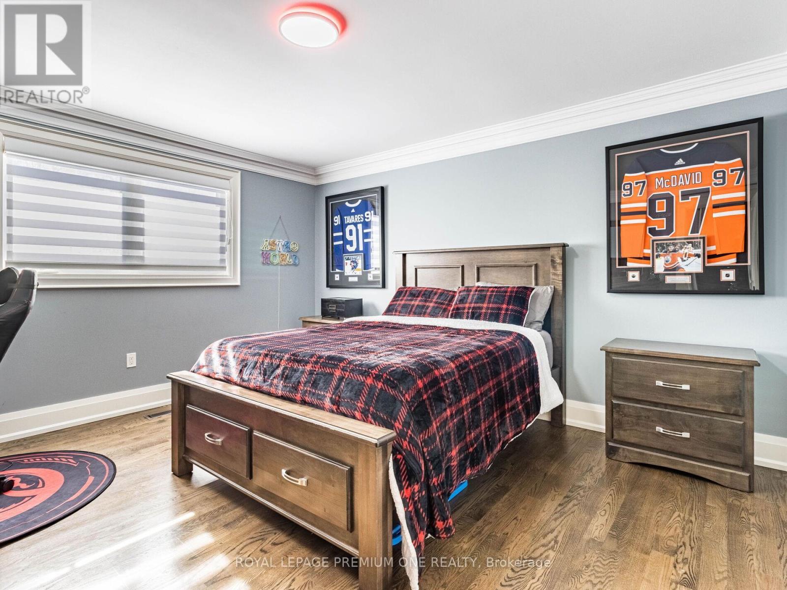 












119 DENNISON STREET

,
King,




Ontario
L7B1B8

