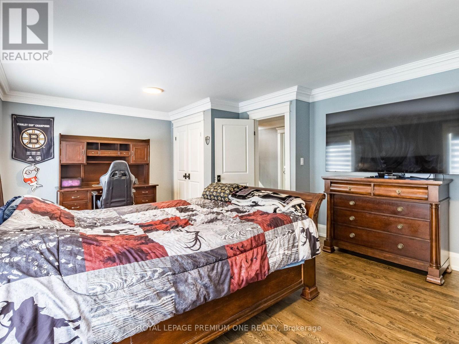 












119 DENNISON STREET

,
King,




Ontario
L7B1B8

